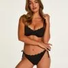 Brazilian-Bikini-Slip Scallop - Schwarz -Strings & Boxerstrings Shop 191281 1